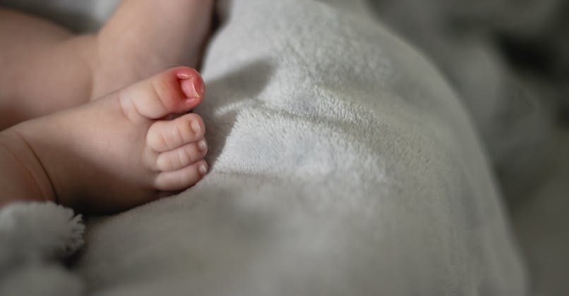 Bébé a un ongle incarné : que faire ?