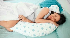 Peut-on dormir sur le dos quand on est enceinte ?