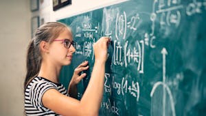 Scolarité : les filles font de moins en moins de maths, pourquoi ? 