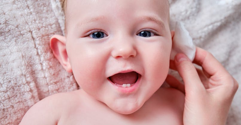 Nettoyer Les Oreilles D Un Bebe Les Conseils D Un Specialiste Parents Fr Nettoyer Les Oreilles D Un Bebe Les Conseils D Un Specialiste Parents Fr