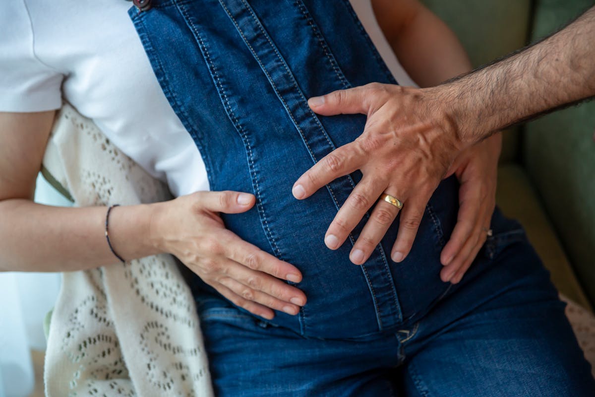 Une père demande à sa fille si elle veut bien être sa mère porteuse |  PARENTS.fr