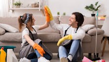 Tâches ménagères : quelle est celle que les hommes détestent le plus ?
