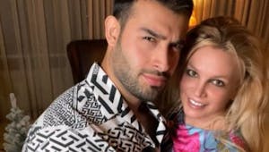 Britney Spears enceinte : qui est Sam Asghari, le père de son enfant ?