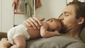 5 idées reçues sur les pleurs de bébé