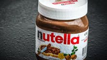 Salmonelles dans les produits Kinder : un pot de Nutella avec « des petites bulles blanches » crée la psychose