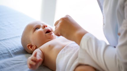 La laryngomalacie chez le bébé  : définition, causes, symptômes et traitements