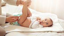 Bébé fait une allergie aux couches : comment réagir et comment le soigner ?