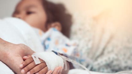 Hépatites infantiles d'origine inconnue : l'OMS annonce la mort d'un premier enfant