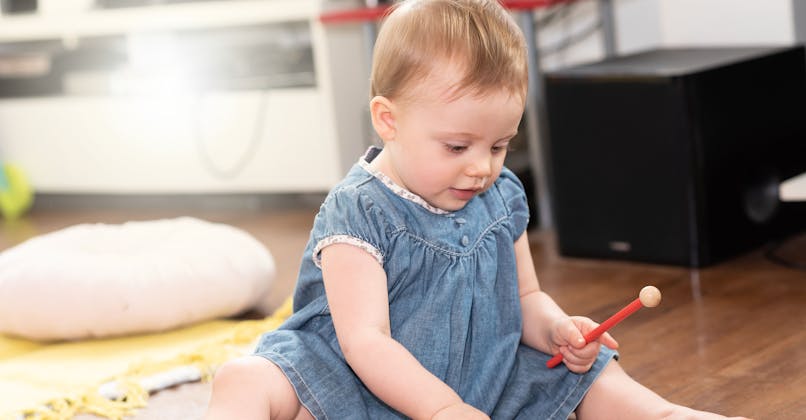 Bebe A 1 An 15 Idees D Activites Pour Le Stimuler Parents Fr Bebe A 1 An 15 Idees D Activites Pour Le Stimuler Parents Fr