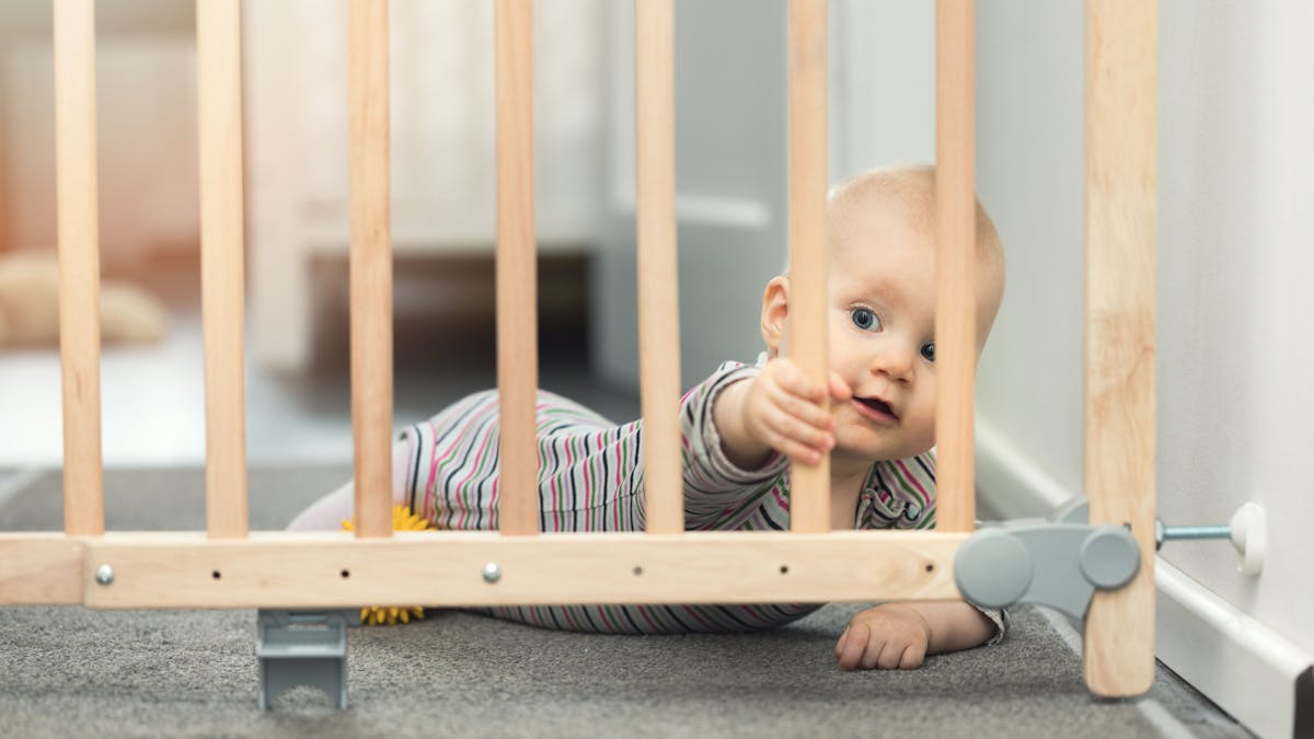 Barrière de sécurité pour bébé  : comment bien la choisir ? 