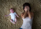 Post-partum. Une maman témoigne de sa psychose puerpérale : « J'étais convaincue que, si je posais mon bébé, il allait mourir »