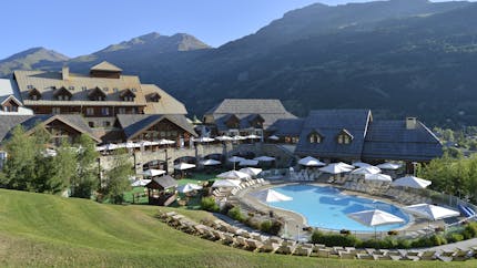 Vacances d'été dans les Alpes : les Club Med chouchoutent les familles
