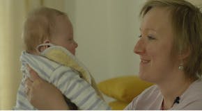 “Maternité, le grand saut” : un documentaire à voir sur Teva