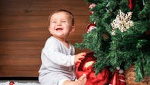 Sapin de Noël : le choisir et le décorer avec les enfants