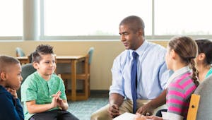 Psychologue en milieu scolaire : comment peut-il aider votre enfant ?