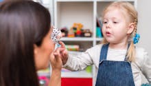 Troubles du langage chez l'enfant : quels sont les signes à reconnaître et quand consulter ?