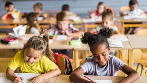Baisse du niveau de français : que contient le “Plan orthographe” pour les élèves de primaire ?