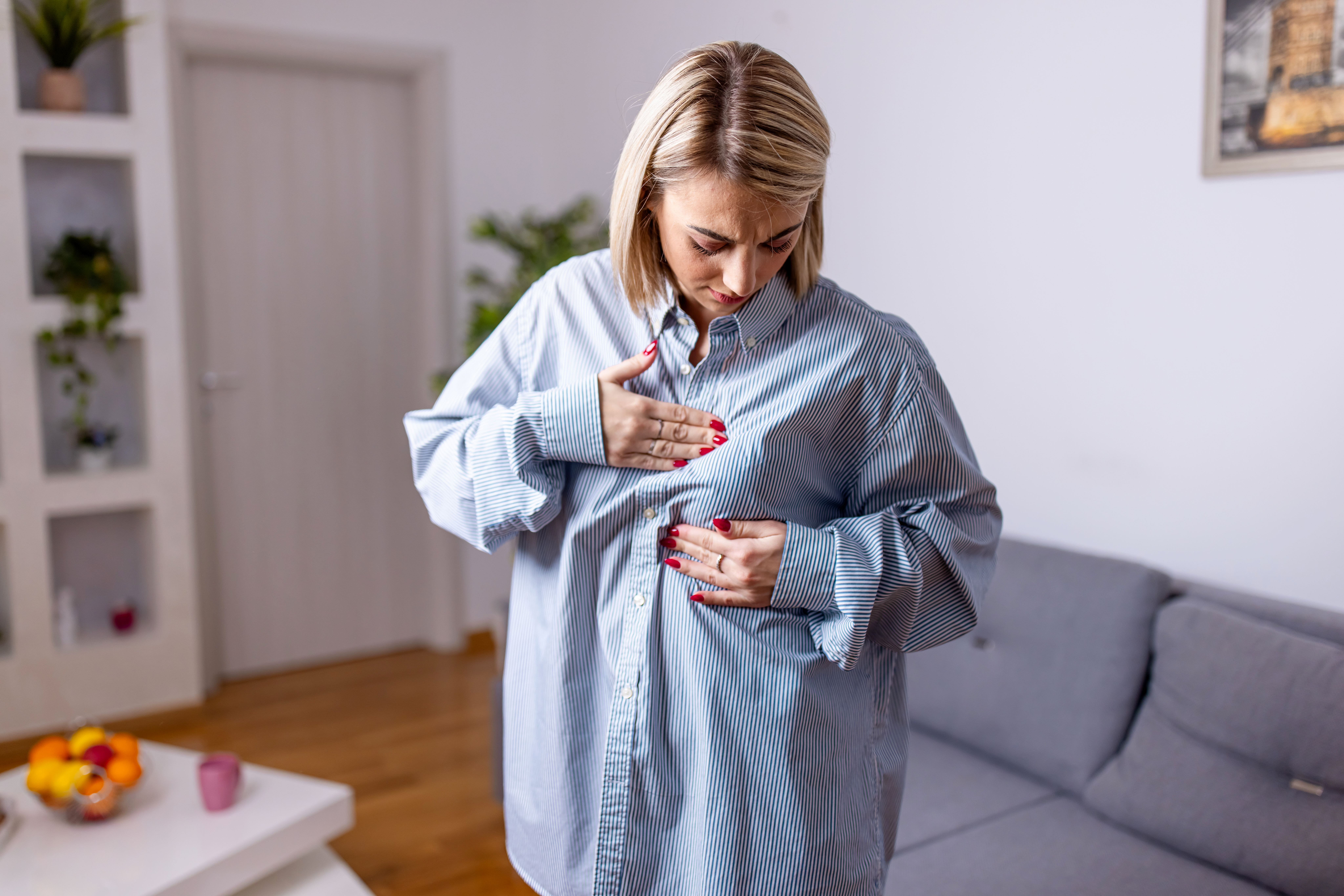 Douleurs aux seins, mamelons, poitrine quelles solutions quand on a mal au sein ? PARENTS.fr