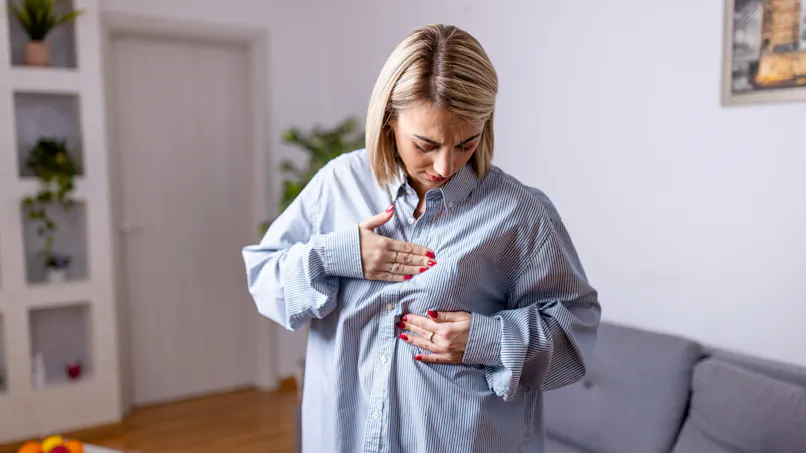 Douleurs aux seins, mamelons, poitrine : quelles solutions quand on a