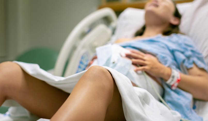 Expression abdominale : quelle est cette pratique interdite durant l’accouchement ?
