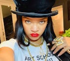 Rihanna dévoile de nouvelles images de son fils et fait une grande annonce