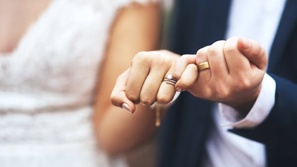 Qu’est-ce qu’un mariage gris ?