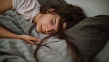 L’homéopathie, une solution naturelle pour le sommeil des adolescents