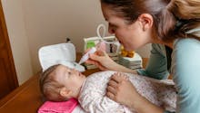 Nettoyer le nez de bébé : tout ce qu'il faut savoir