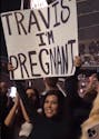 Kourtney Kardashian enceinte : l'incroyable annonce surprise de sa grossesse