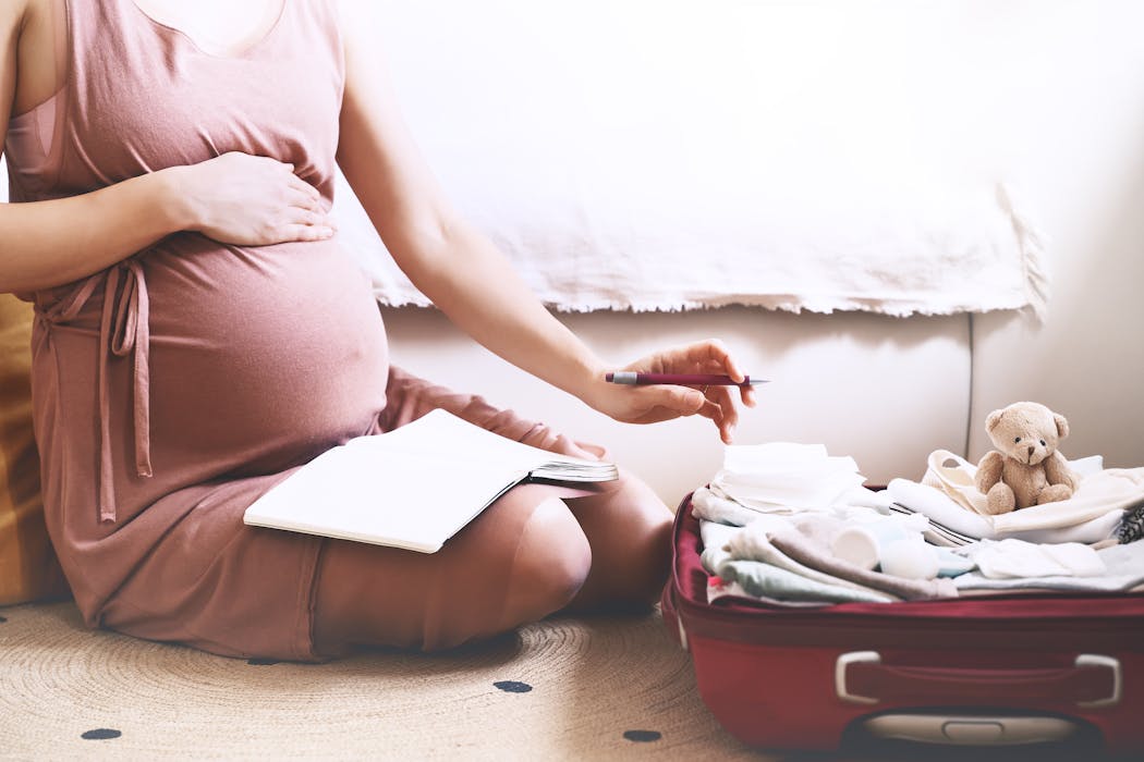 Maternité : Checklist des choses à mettre dans votre valise
