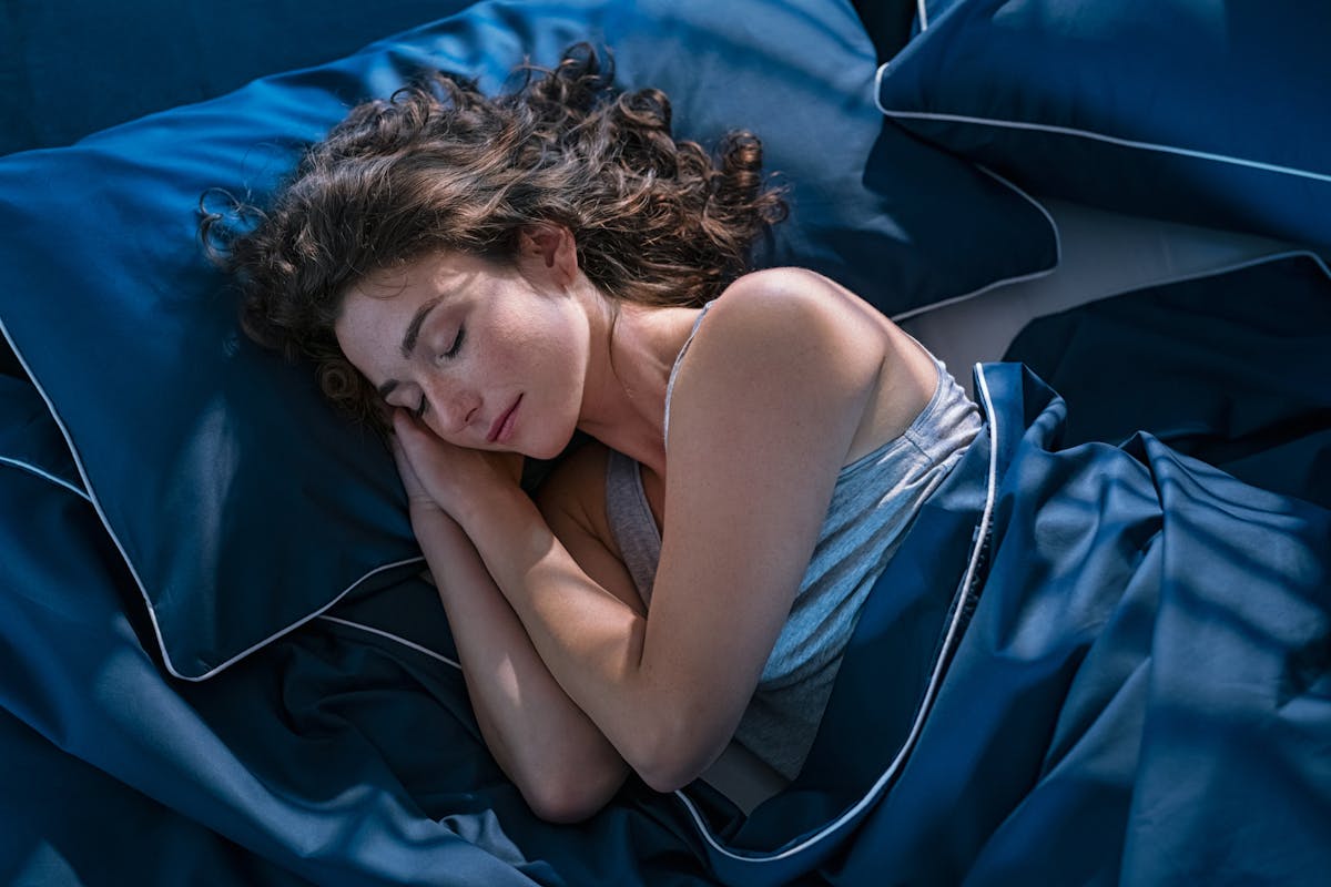 Pourquoi Dormir Avec Un Coussin Entre Les Jambes ?