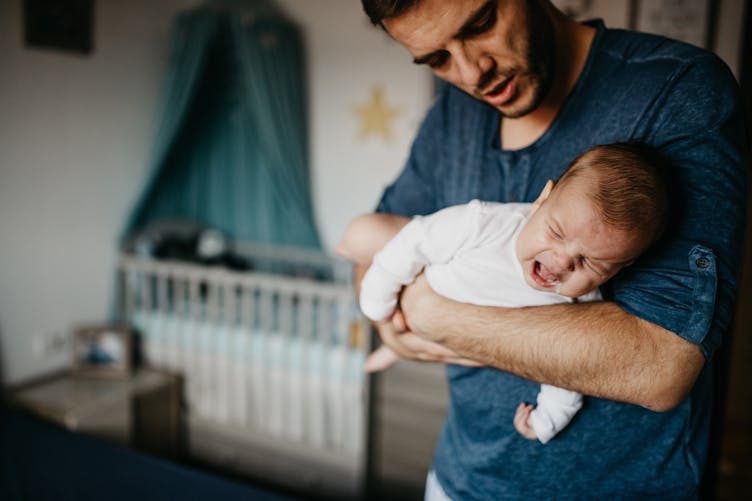 Pleurs de bébé : peut-on écoper d’une amende pour tapage nocturne ?