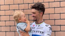 Tour de France : comment Nino, le fils de Julian Alaphilippe, soutient-il son papa ?