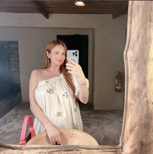 Lindsay Lohan maman poste une photo sur Instagram
