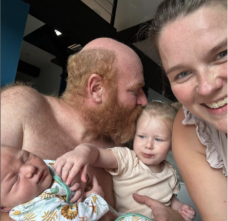 Lucile de L'Amour est dans le pré (ADP) donne des nouvelles depuis son  accouchement | Parents.fr