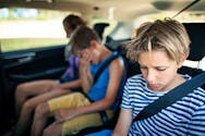 Départ en vacances : comment expliquer les bouchons sur la route à vos enfants