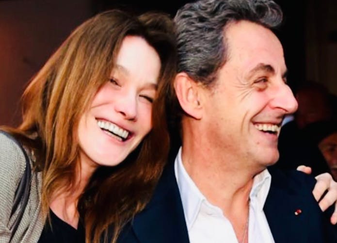 Carla Bruni transforme Nicolas Sarkozy en blond, les internautes sous le choc ! 