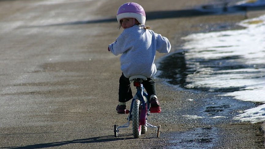 Comment apprendre à mon enfant à faire du vélo ?