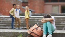 Harcèlement scolaire : quels signes chez l'enfant doivent nous alerter ?