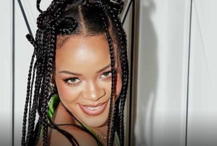 Surprise ! Rihanna présente son dernier fils, la ressemblance est frappante