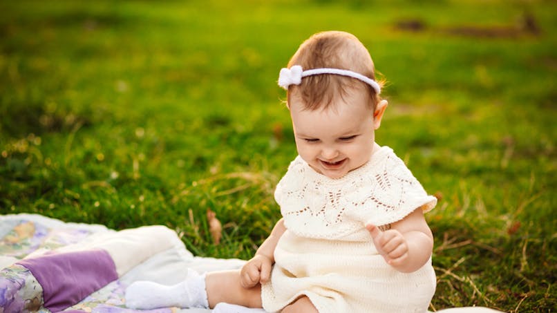 Bébé turc portant le prénom Azra