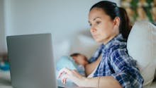 Congé maternité : « Ma réintégration au travail a été discriminante et mon licenciement est potentiellement abusif »