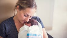 Quels sont les bienfaits de la néonatalogie à domicile testée dans plusieurs régions de France ?