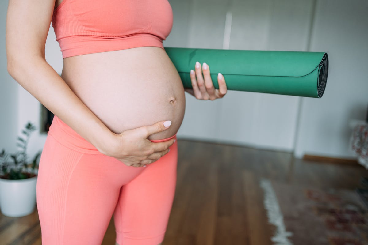 Peut-on travailler ses abdos lorsqu'on est enceinte ?