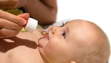 Attention à ce sirop pour bébé à la pipette inadaptée, alerte l’ANSM