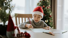 Le secrétariat du Père Noël est ouvert : un écrivain célèbre répondra à votre enfant