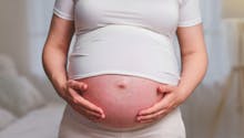 La roséole chez la femme enceinte : faut-il s’en inquiéter ?