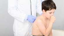 Explosion du nombre de pneumopathies chez les enfants : une bactérie dans le viseur