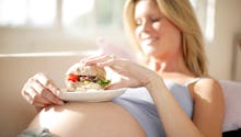 Une femme enceinte prend-elle un risque si elle mange de la viande congelée ?