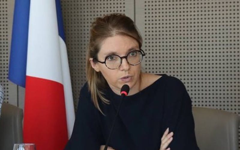 La ministre Aurore Bergé annonce des travaux d’intérêt général pour les « parents défaillants 